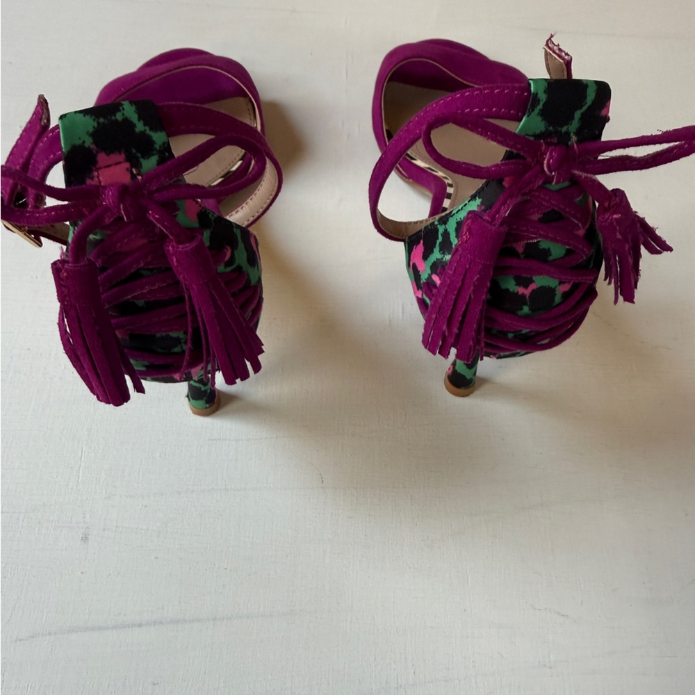 Betsey Johnson RESSY Magenta Heels Bow Back Sz 7.5M EXCELLENT - Picture 7 of 7
